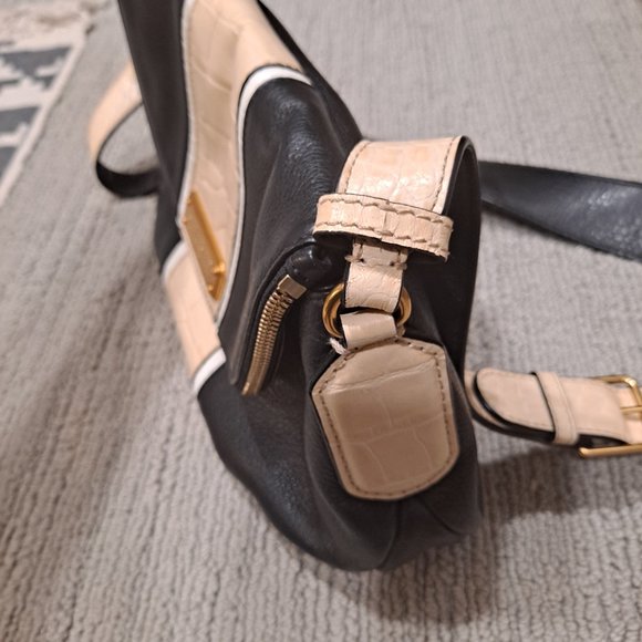 Marc by Marc Jacobs Leather Crossbody Purse - Picture 8 of 10